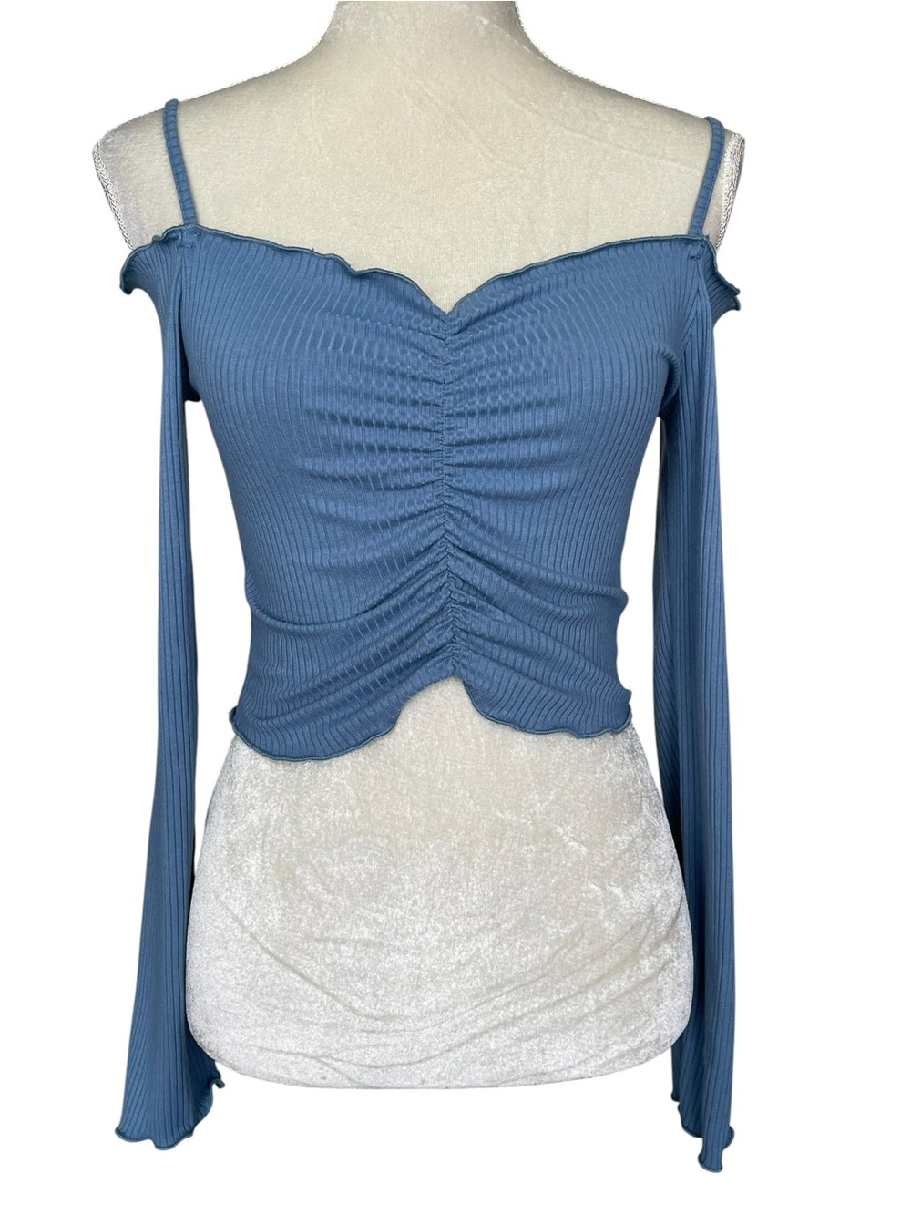Dazy Cold Shoulder Ruched Front Crop Top Women’s Size S Lettuce Edges